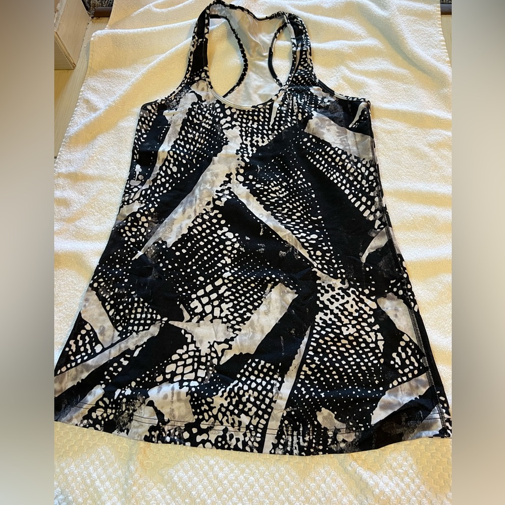 lululemon tank top